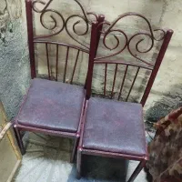 دو عدد صندلی سالم و تمیز