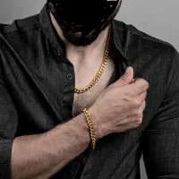 نیم ستcartier مردانه طلایی مدل Zoris