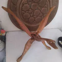پایه چوبی زیر میزی و سینی مسی