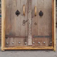 درب چوبی قدیمی