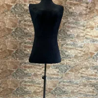 مانکن پایه دار