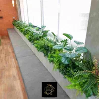 اجرا و تزیین گل مصنوعی فلاور باکس های (اداری)