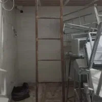 یک عدد پله آهنی در نو به فروش می رسد