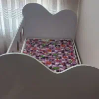 تخت. کمد کاملا سالم و جنس چوبش ام دی اف