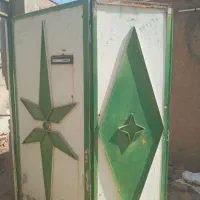 درب حیاط بزرگ وسالم ماشین رو