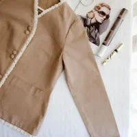 کت کتان تزئین شده با نوار قلاب بافی