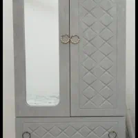 کمد جوان و نوجوان