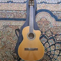 گیتار دست ساز اسپانیایی