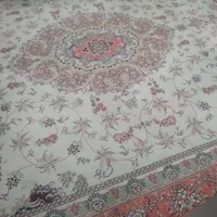 فروش فرش گرد۲نیم در۲نیم سالم