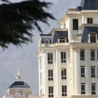 مستغلات ۴۲۰ متر /۱۱۰۰متر بنا/بر مطهری تخت طاووس