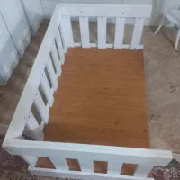 تخت کنار مادر