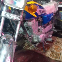 سلام فروش تعدادی موتور سیکلت هندا