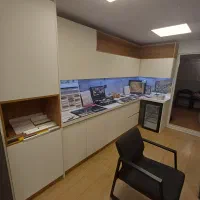 کابینت هایگلاس آماده به همراه کورین