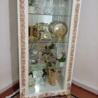 بوفه وآینه  بدون عیب خیلی تمیز  باهم ست هستند