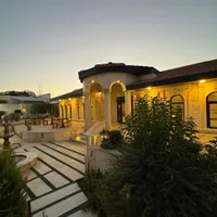 عمارت لوکس مرمر میزبان شما|اجارهٔ کوتاه‌مدت ویلا و باغ|تهران, دریاچه شهدای خلیج فارس|دیوار