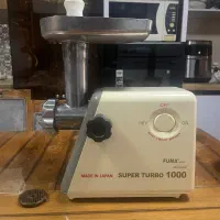 چرخ گوشت و اب مرکبات گیر فوما