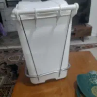 سطل زباله پدالی ۶۰ لیتری استفاده نشده