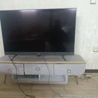 میز تلوزیون.
