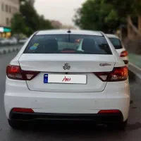 شاهین با سانروف مدل ۱۴۰۱