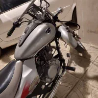 موتورسیکلت مدوناس