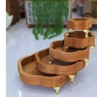 سینی چوبی ۵ تکه پایه‌دار رنگ گیاهی