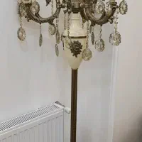 لوستر کنار سالنی