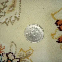 چند عدد سکه قدیمی