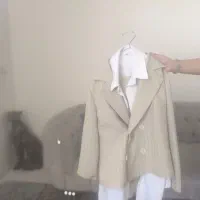 کت شلوار کرم