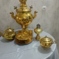 سماور برنز خیلی سنگین و قدیمی با میزووسایلای همراش