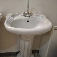 سه عدد روشویی با شیر هرکدام دو تومن