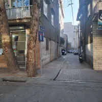 خانه کلنگی دوطبقه قابل ادغام با ۴همسایه