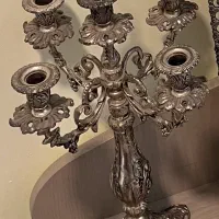 اینه و شمعدان برنجی