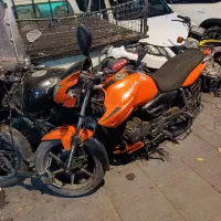 آپاچی 160 نارنجی