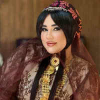 خدمات و آموزش زلف و میکاپ و شنیون