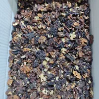 مغز گردو برای فسنجون و زیتون پروده