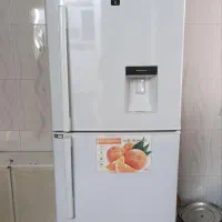 یخچال تمیز کم کار در حد نو