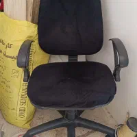 صندلی کامپیوتر و درب کابینت فلزی
