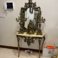 اینه شمعدان و ساعت برنز وکونسول چوبی