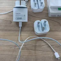 اداپتور ایفون و سامسونگ‌ سالم درحد اک