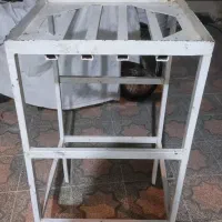 چهار پایه زیر آبگرمکن
