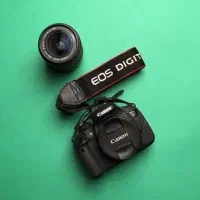 دوربین عکاسی کانن 700D