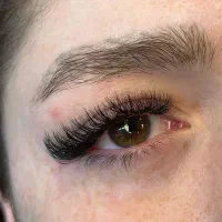 انجام خدمات اکستنشن مژه باقیمت باورنکردنی