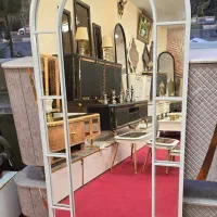 آیینه پنجره‌ای فلزی