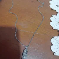 گردنبند با زنجیر