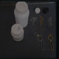 تعدادی لوازم رزین کاری