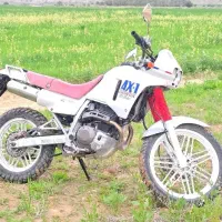 اکسوان ax1