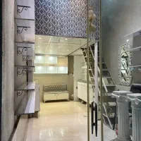 مغازه براصلی خیابان بالکن دار