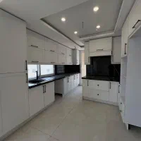 ۱۸۰ متر / غرق آفتاب + ۲ پارکینگ / نوساز کلیدنخورده