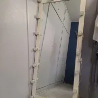 اینه قدی دور چراغ