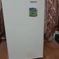 یخچال و فریزر ایستکول در حد نو